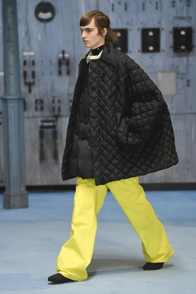 Look 2